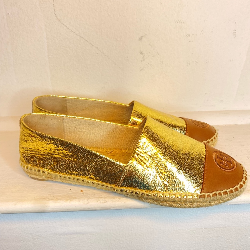 TORY BURCH GOLD FLATS